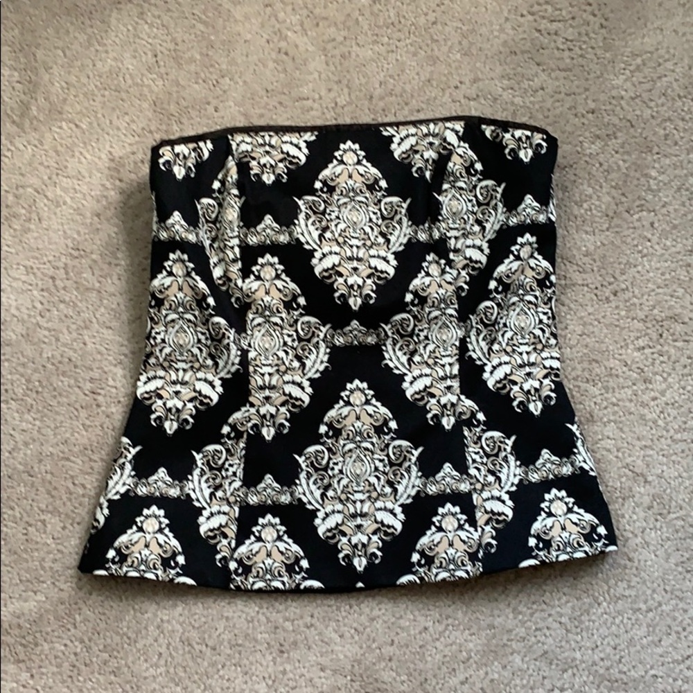 White House black market top